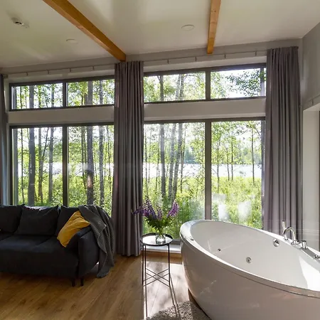 Holiday home Brivdienu Maja Empagi