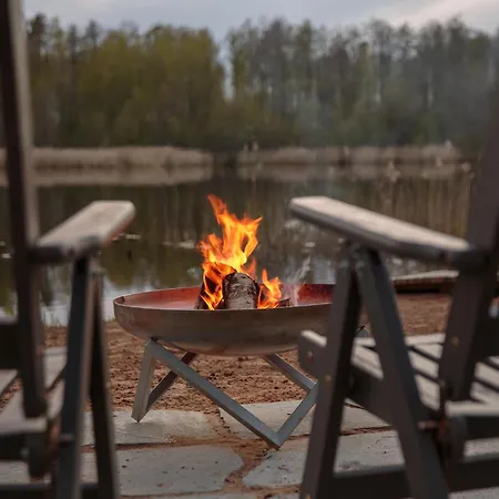 Brivdienu Maja Empagi * Ladezers